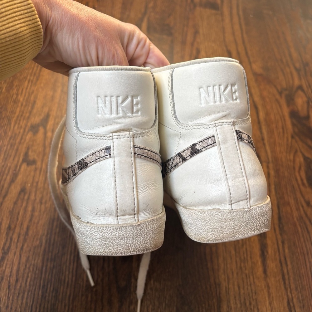Nike Blazer Mid 77 Vintage Snakeskin Swoosh size 9.5 - Picture 2 of 6